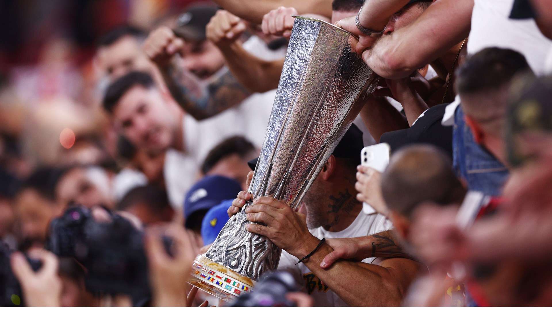 两队在紧张 两队在紧张